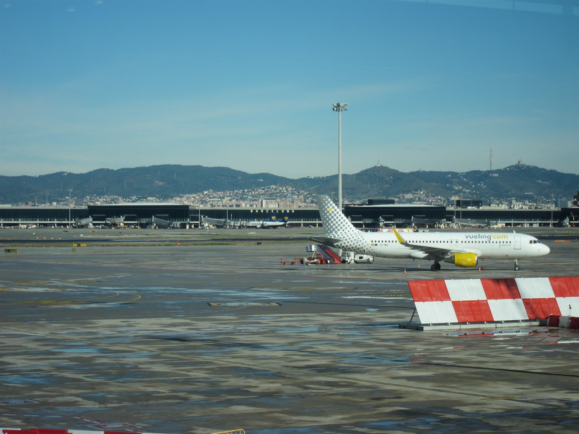 Una Nova Terminal Satèl·lit A L'aeroport Del Prat